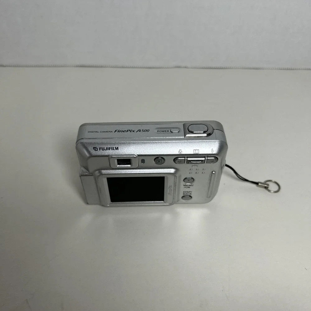 Fujifilm‎ FinePix A500 Digital Camera 5.1MP Tested Working w/ Case Read Desc